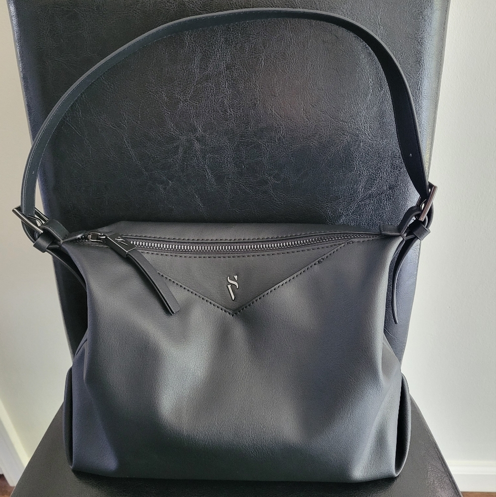 Simply Vera Vera Wang Laci Buckle Shoulder Bag - Picture 2 of 5